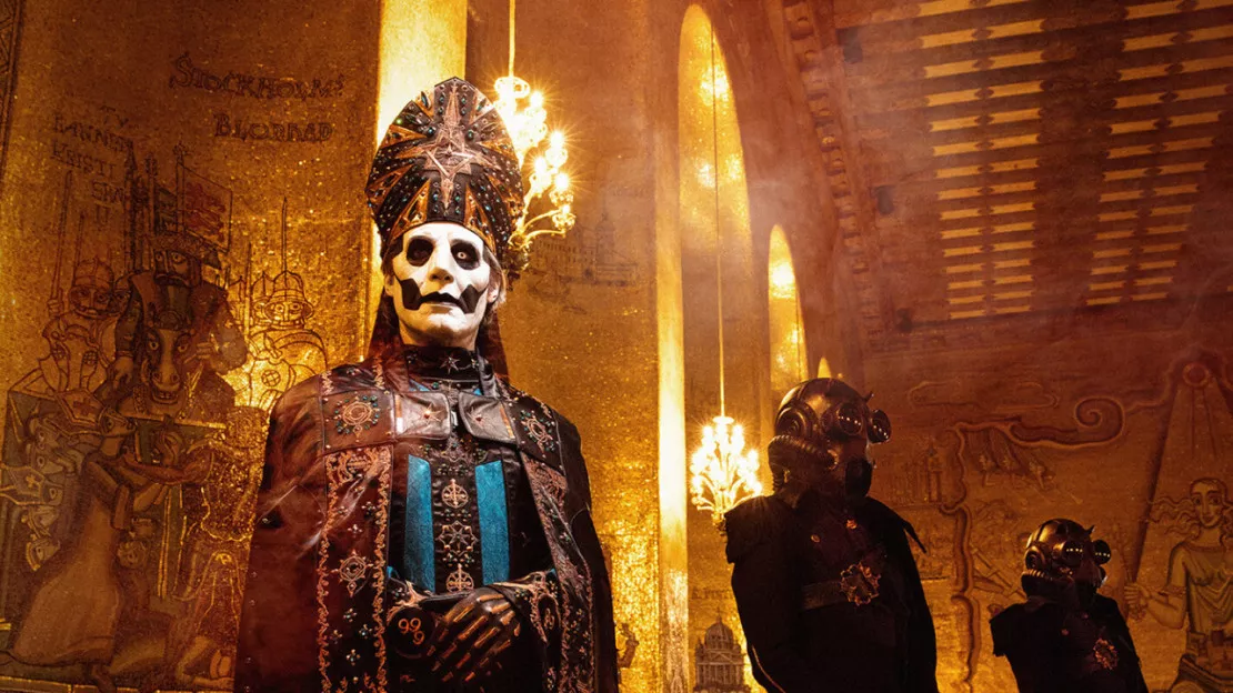 Ghost interprète le titre "Phantom Of The Opera" d'Iron Maiden !