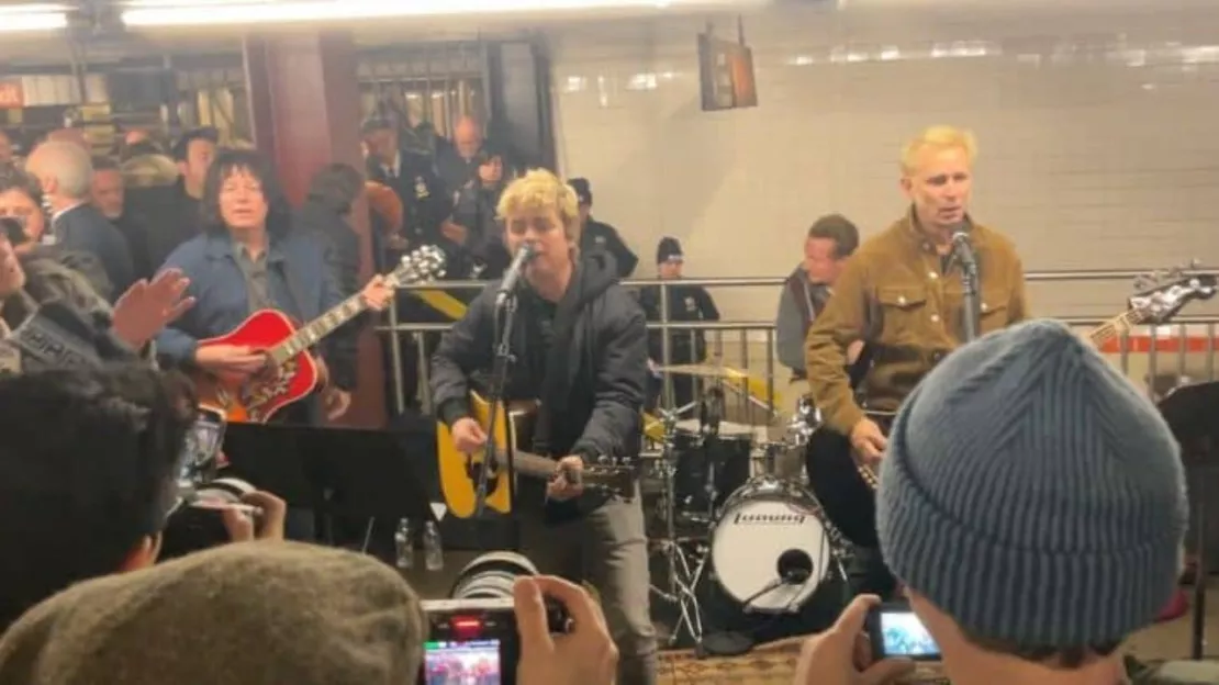 Green Day et Jimmy Fallon en concert dans le métro