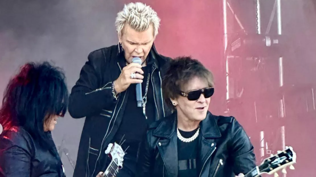 Les Foo Figthers invite Billy Idol pour reprendre un titre des Sex Pistols, "Pretty Vacant"