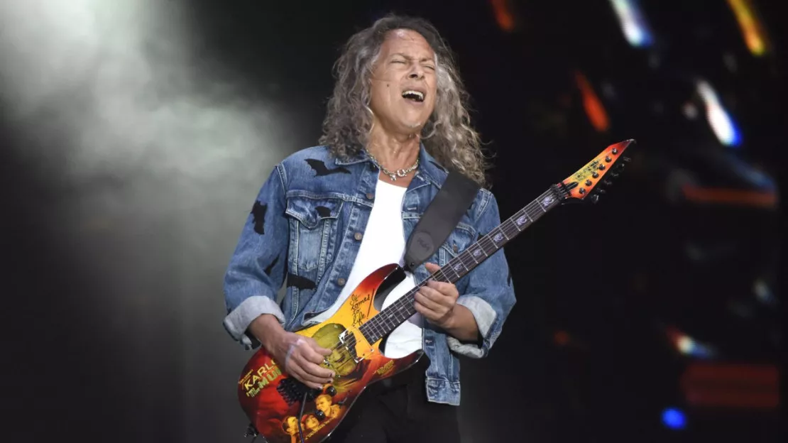 Metallica : Kirk Hammett fait une grosse chute sur scène !