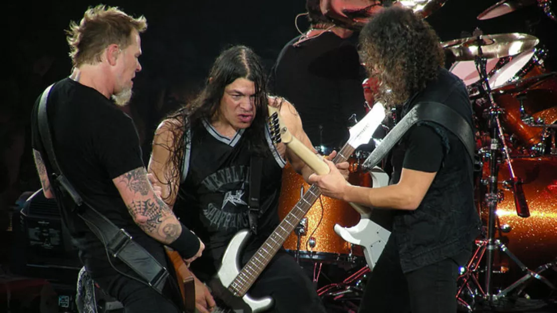 Metallica : leur société de merchandising en guerre contre les t-shirts pirates