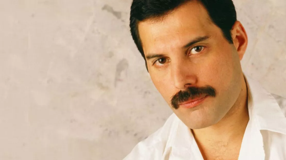 Queen : la vente aux enchères consacrée à Freddie Mercury est un immense succès