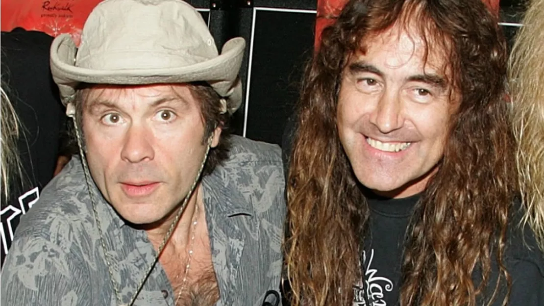 Iron Maiden : Steve Harris sur Bruce Dickinson, "il chante mieux que jamais"