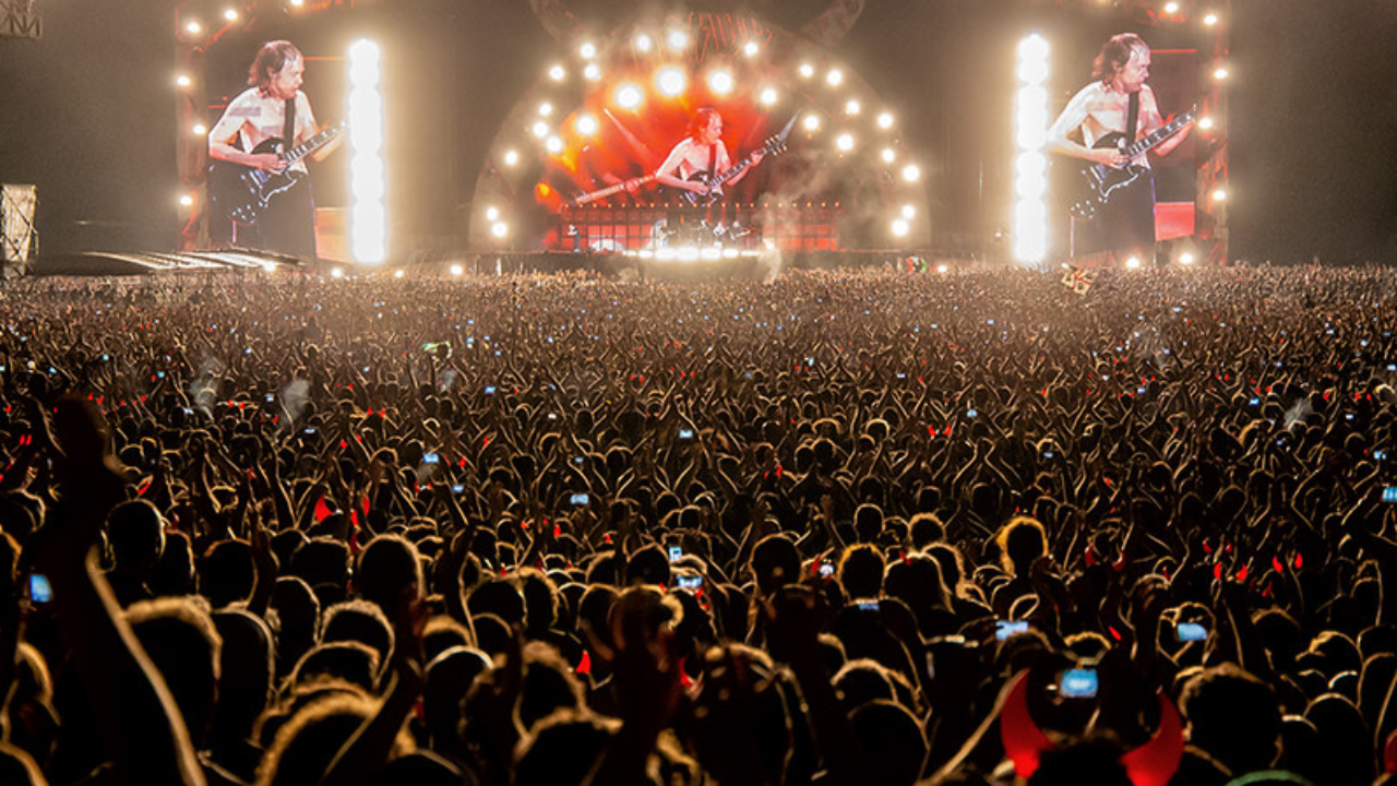 AC/DC : un pop-up bar ouvre pour f&ecirc;ter leur concert &agrave; Indio !