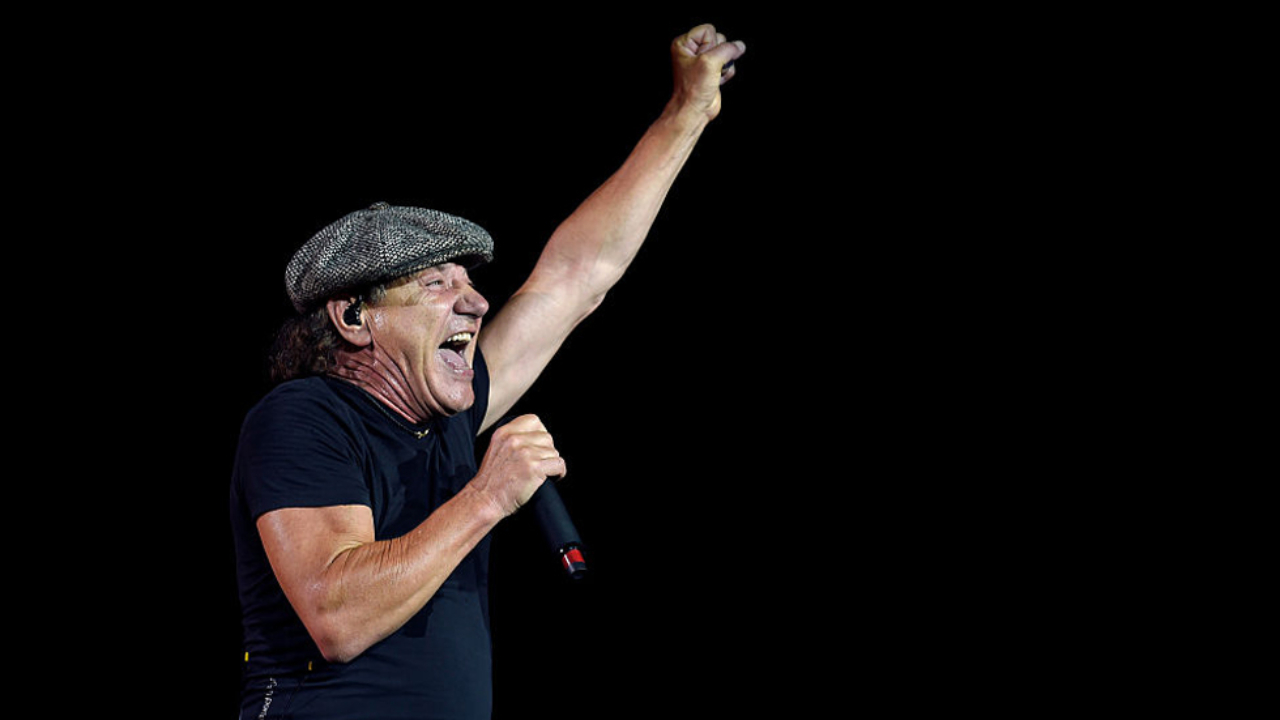 AC/DC : Une statue à l'effigie du chanteur Brian Johnson a été installée en Belgique AC/DC : Une statue à l'effigie du chanteur Brian Johnson a été installée en Belgique