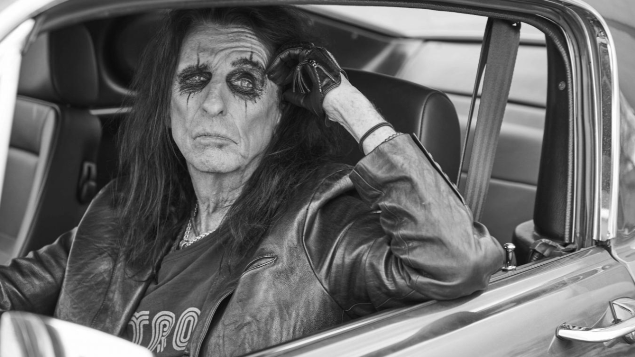 Alice Cooper dévoile "I'm Alice" extrait de son prochain album ! Alice Cooper dévoile "I'm Alice" extrait de son prochain album !