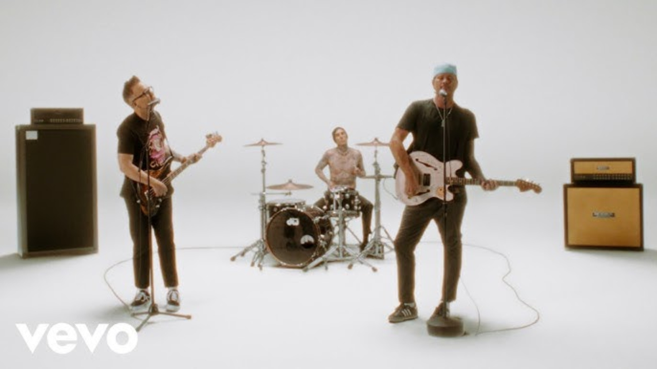 Blink-182 : découvrez leur nouveau morceau, "One More Time" Blink-182 : découvrez leur nouveau morceau, "One More Time"