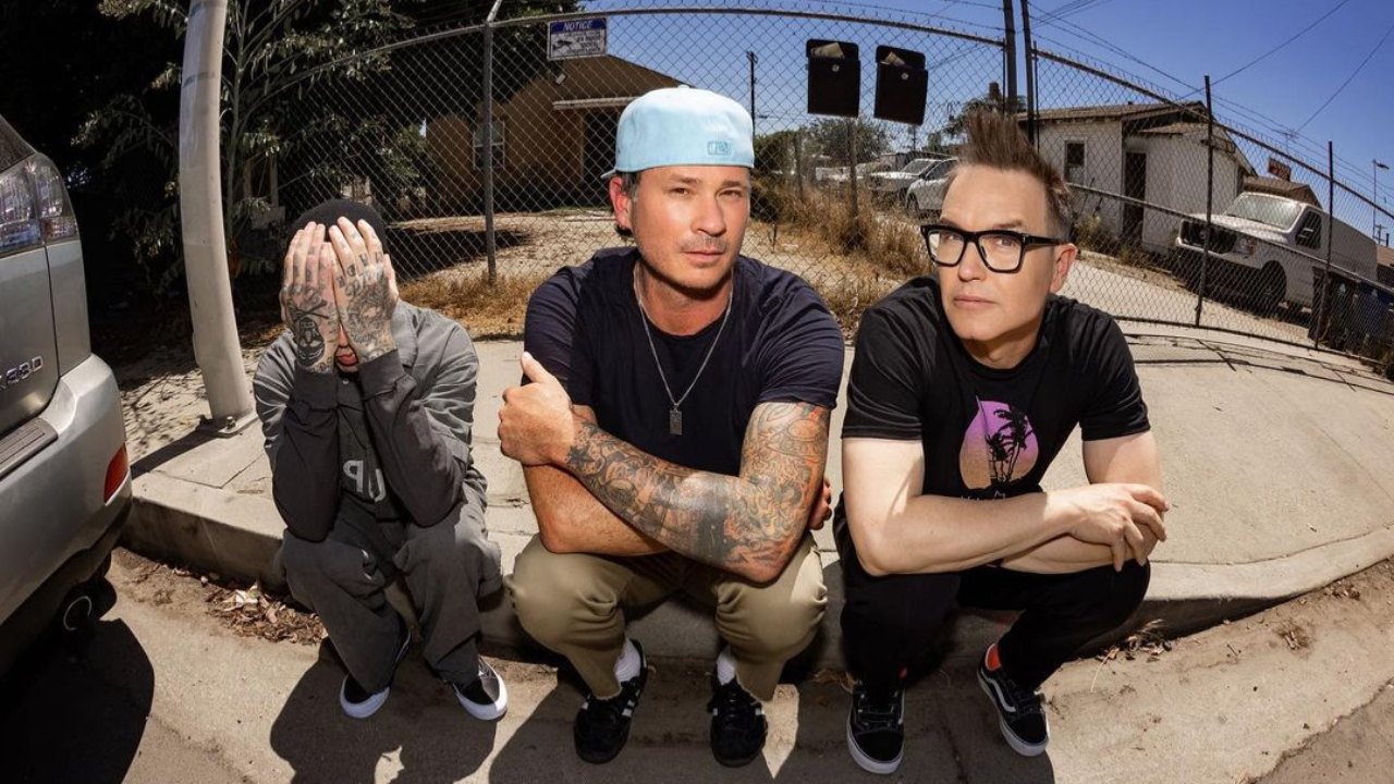 Blink-182 : "Fell In Love", une ode à l'amour entre punk et pop Blink-182 : "Fell In Love", une ode à l'amour entre punk et pop