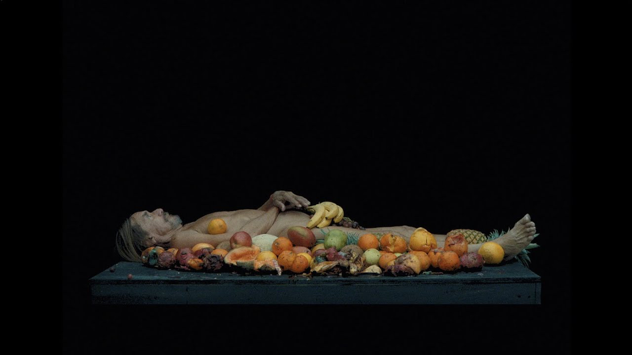 Iggy Pop dévoile sa part d’ombre dans le clip étrange de « Strung Out Johnny » (vidéo) Iggy Pop dévoile sa part d’ombre dans le clip étrange de « Strung Out Johnny » (vidéo)