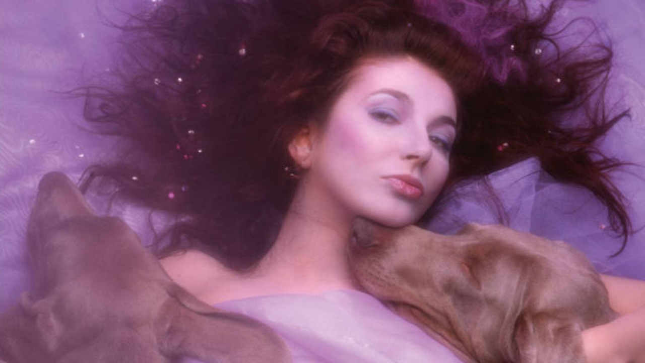 Kate Bush : plus de 30 après sa sortie, "Running Up That Hill" bat un nouveau record ! Kate Bush : plus de 30 après sa sortie, "Running Up That Hill" bat un nouveau record !