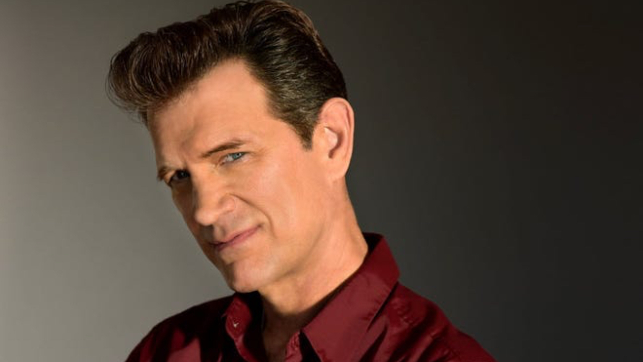 Le chanteur Chris Isaak de retour sur les scènes françaises après 5 ans d’absence Le chanteur Chris Isaak de retour sur les scènes françaises après 5 ans d’absence