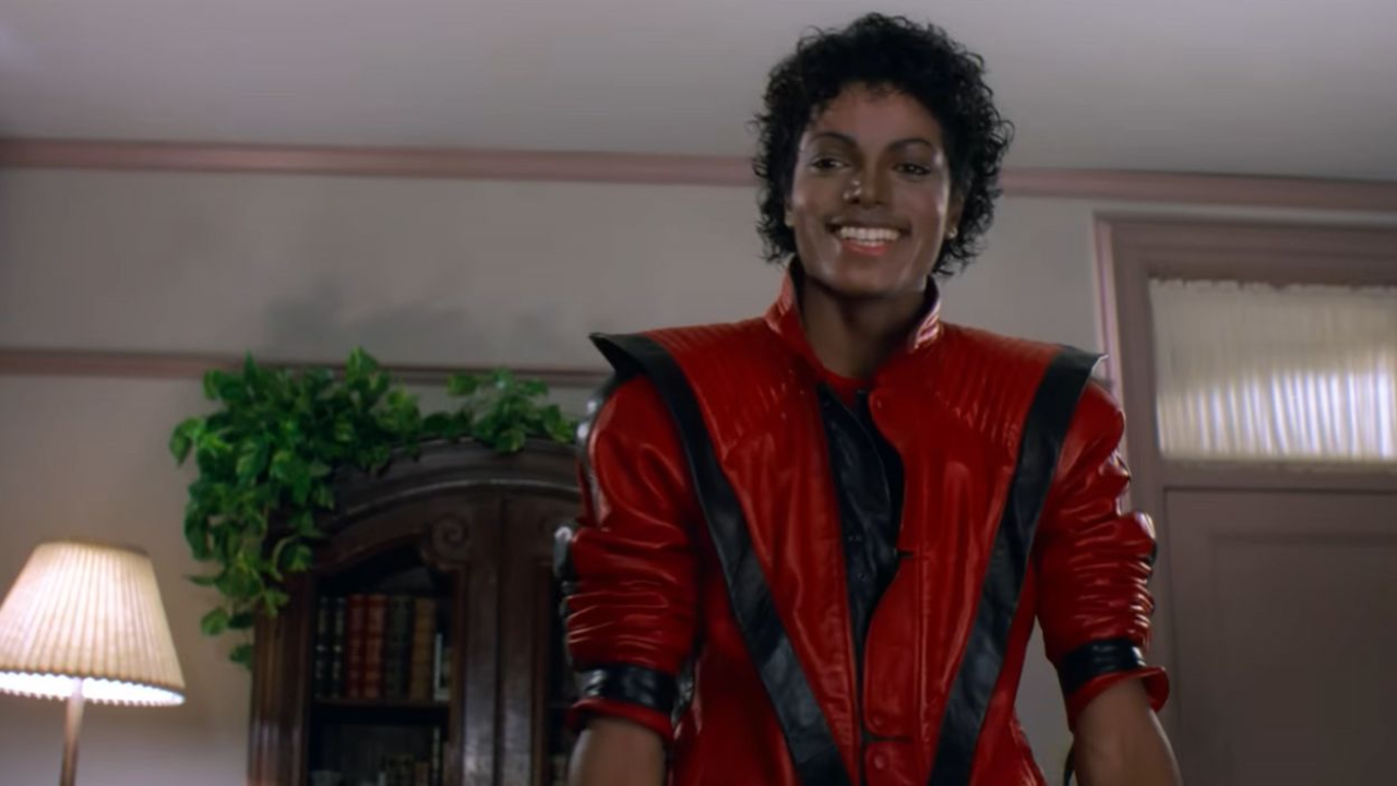 Michael Jackson : la veste qu'il porte dans "Thriller" mise aux enchères Michael Jackson : la veste qu'il porte dans "Thriller" mise aux enchères