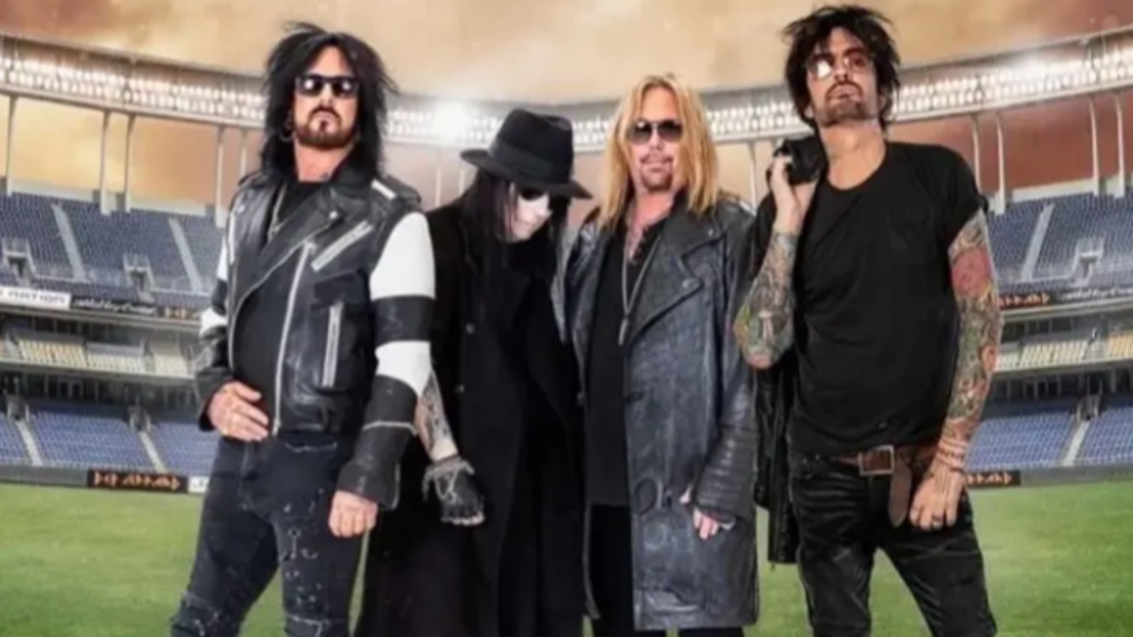 Mötley Crüe traitent un fan de "pauvre clown" puis font machine arrière ! Mötley Crüe traitent un fan de "pauvre clown" puis font machine arrière !