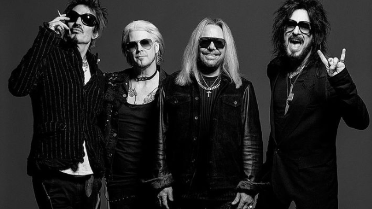 Mötley Crüe traités de "salauds" par Mick Mars : Ils le qualifient de "personne âgée" Mötley Crüe traités de "salauds" par Mick Mars : Ils le qualifient de "personne âgée"