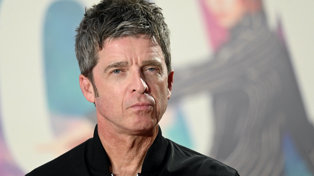 Noel Gallagher (Oasis) insulte Sam Smith de "gros imbécile" : "Il suffit de le regarder pour s’en rendre compte" Noel Gallagher (Oasis) insulte Sam Smith de "gros imbécile" : "Il suffit de le regarder pour s’en rendre compte"