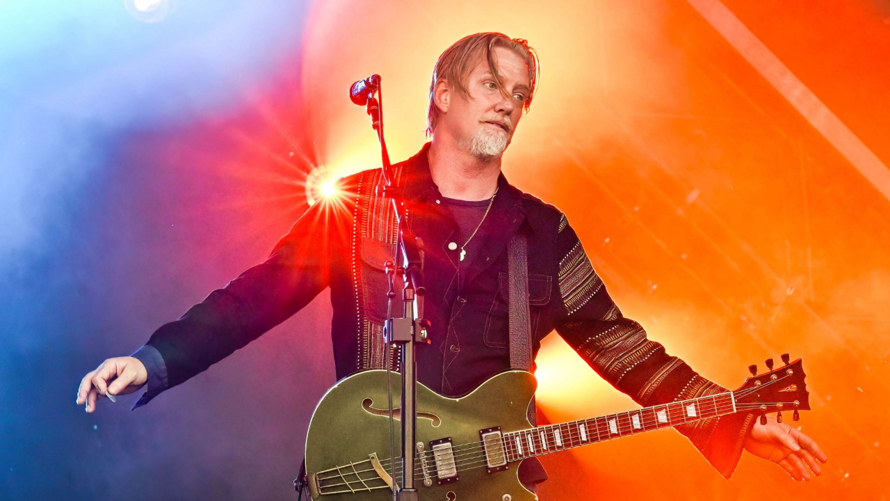 Queens of the Stone Age dévoile un nouvel extrait de "In Times New Roman". Queens of the Stone Age dévoile un nouvel extrait de "In Times New Roman".