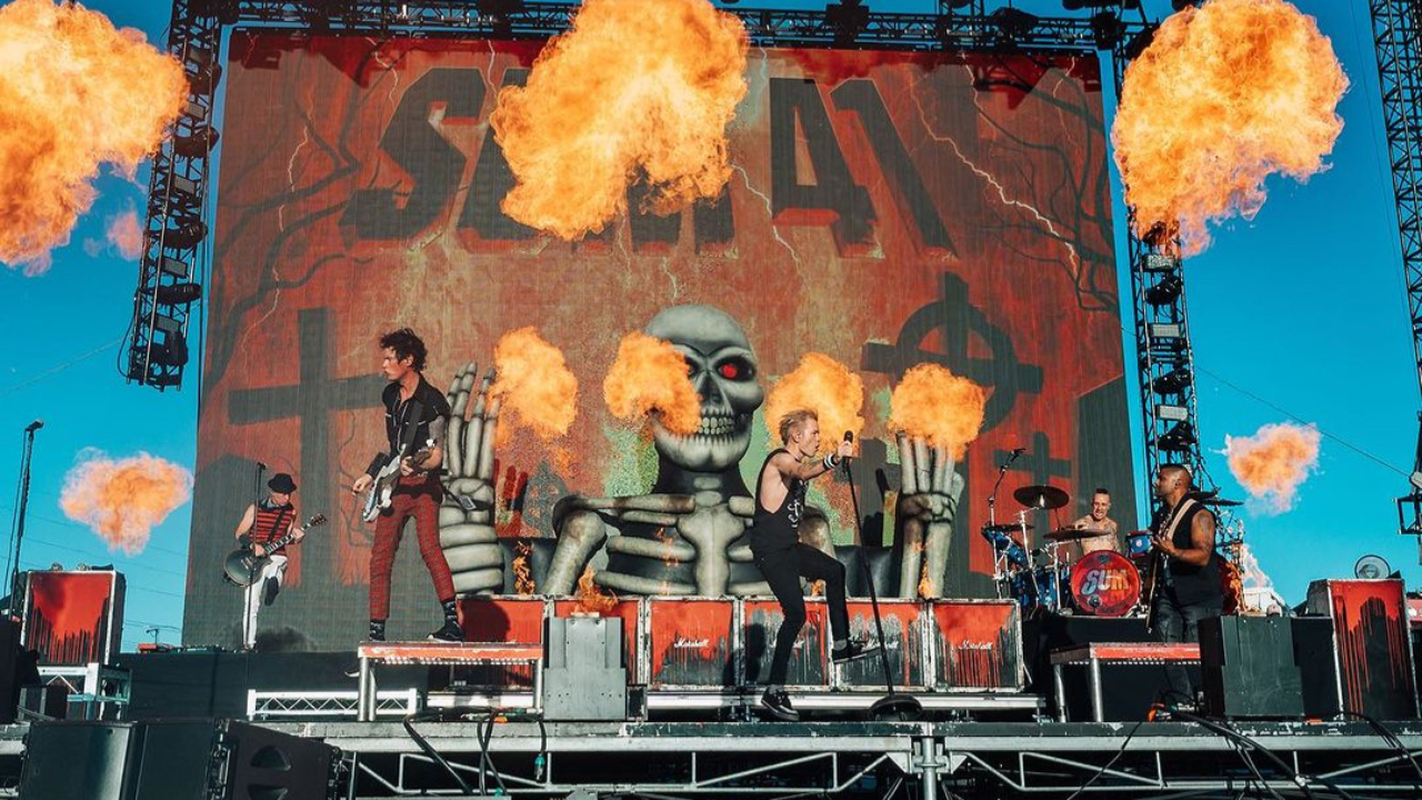 Sum 41 annonce la sortie de leur tout dernier album, "Heaven :x: Hell" Sum 41 annonce la sortie de leur tout dernier album, "Heaven :x: Hell"