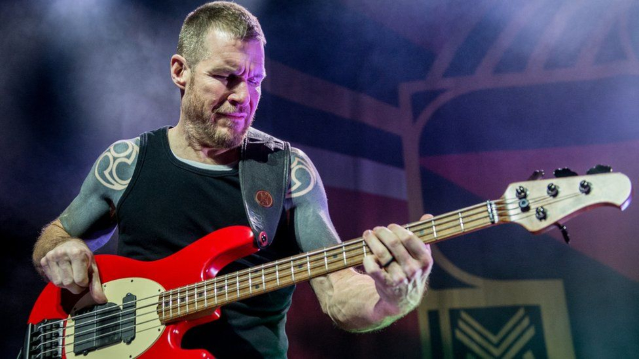 Tim Commerford, bassiste de Rage Against The Machine, révèle être atteint d'un cancer Tim Commerford, bassiste de Rage Against The Machine, révèle être atteint d'un cancer