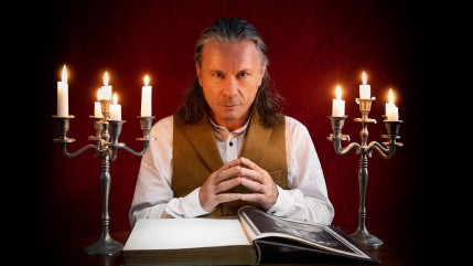 Bruce Dickinson : son prochain album est "plus que de la musique"