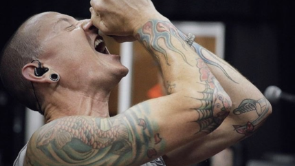 Linkin Park : le fils de Chester Bennington évoque avec tristesse son terrible suicide, "Je suis un enfant..."