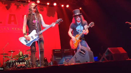Slash joue "Don't Damn Me" pour la première fois en live