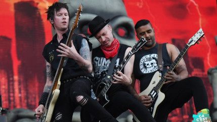 Sum 41 : découvrez leur reprise live de "Sleep now in the fire" Sum 41 : découvrez leur reprise live de "Sleep now in the fire"
