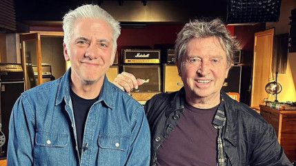 The Police : Andy Summers se confie sur sa guitare qu'il a vendue Eric Clapton The Police : Andy Summers se confie sur sa guitare qu'il a vendue Eric Clapton