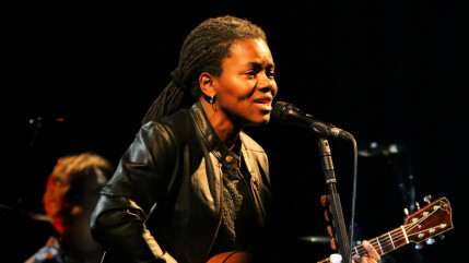 Tracy Chapman : 35 ans après la sortie de "Fast Car", elle rentre dans l'histoire