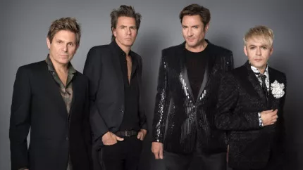 Duran Duran s'inspire d'Halloween pour leur nouvel album et publie un extrait, "Danse Macabre" Duran Duran s'inspire d'Halloween pour leur nouvel album et publie un extrait, "Danse Macabre"