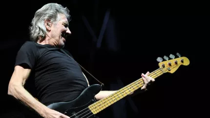 Roger Waters propose une nouvelle version du titre « Comfortably Numb » (vidéo)