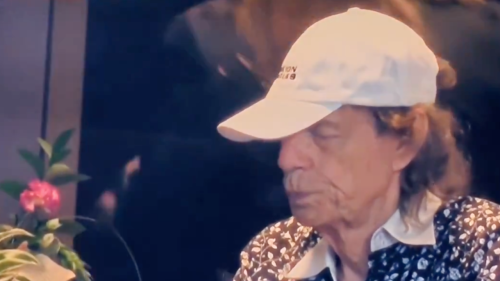 Mick Jagger encore au c&oelig;ur d'un buzz : sa r&eacute;action &agrave; l'&eacute;limination de l'Angleterre enflamme Internet