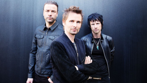 Muse d&eacute;voile &ldquo;Nightshift Superstar&rdquo;, un virage &eacute;lectro-rock spectaculaire avant son nouvel album