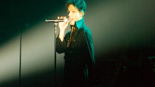 Prince : les trésors cachés du Vault s’apprêtent à refaire surface dans un nouvel album événement Prince : les trésors cachés du Vault s’apprêtent à refaire surface dans un nouvel album événement