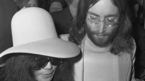 Yoko Ono responsable de la d&eacute;pendance de John Lennon &agrave; la drogue ?
