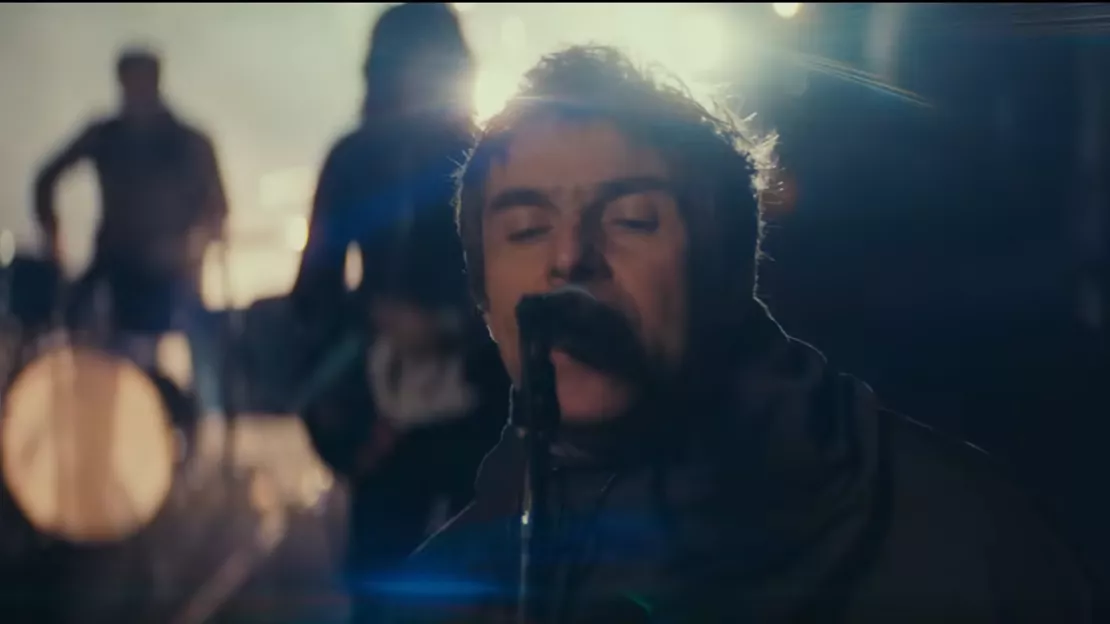 Liam Gallagher et John Squire partagent leur premier clip commun "Just Another Rainbow"