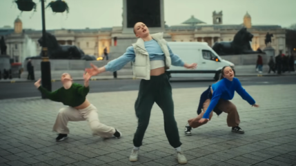 Les Black Keys respirent la joie dans leur nouveau clip "Beautiful People " Les Black Keys respirent la joie dans leur nouveau clip "Beautiful People "